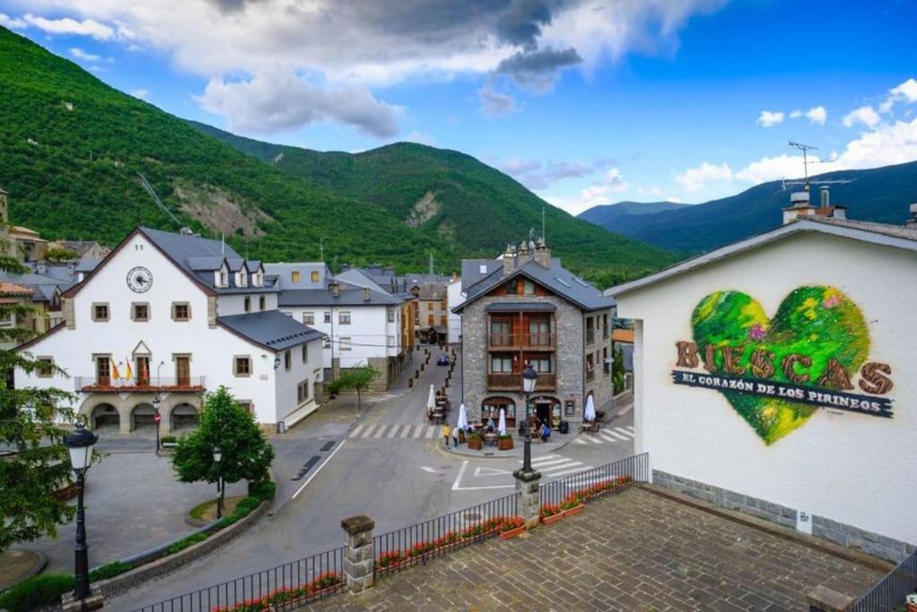 Casa Rustica Familiar En Los Pirineos Biescas  Exterior foto